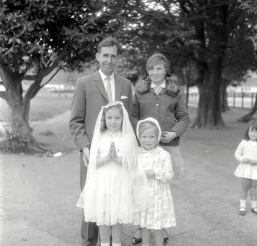 Image: St Joseph's Holy Communion candids [P1-2758-5148]