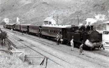 Special passenger train at Summit Station : Photograph