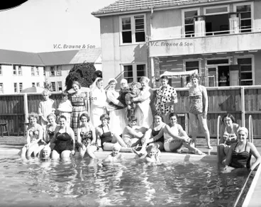 Image: Swimming - Burwood - Christchurch (PB1609/7)