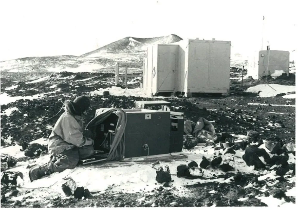 Arrival Heights photometer