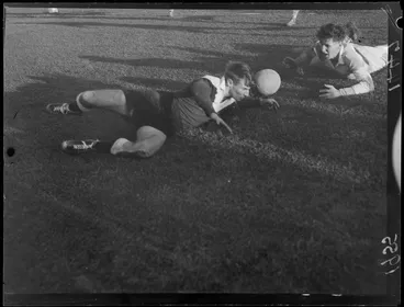 Image: Soccer game, Petone v St Pats Old Boys at Petone Recreation Ground