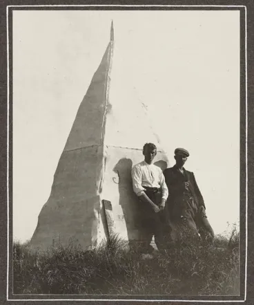 Image: Trig station on Mount Dundas, Tararua Ranges 1911.jpeg
