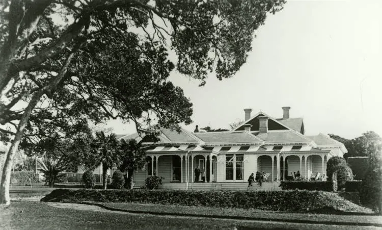 Mon Desir Hotel, The Promenade, Takapuna.
