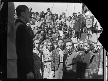 Image: Polish refugee children arriving in Wellington on board the ship 'General Randall'
