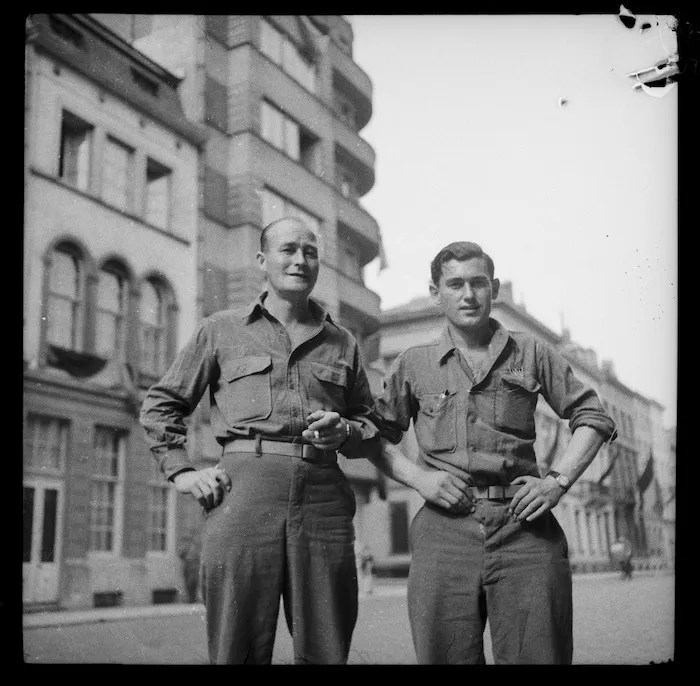 New Zealand ex-prisoner of war and American soldier - Photograph taken by Lee Hill