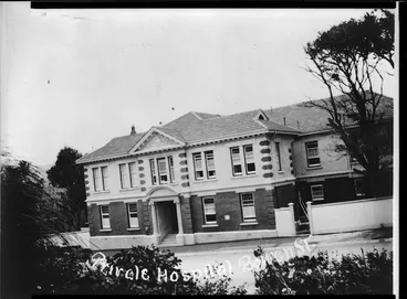 Image: Photograph of Bowen Hospital, Bowen Street, Wellington