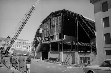 The removal of Bledisloe Hall Image: The removal of Bledisloe Hall