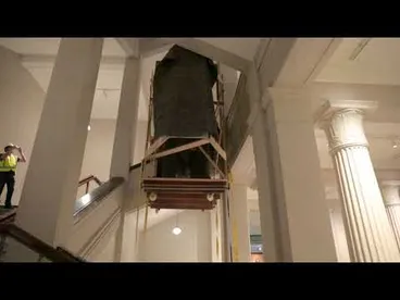 Image: Rajah on the move - Auckland Museum