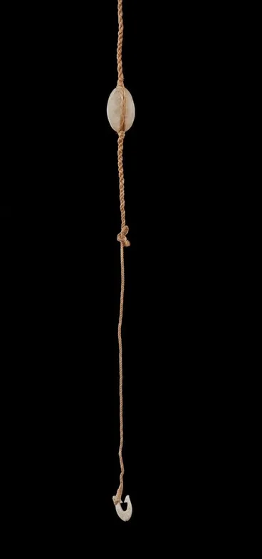 Image: Mahe (sinker) & Matau (fish hook)