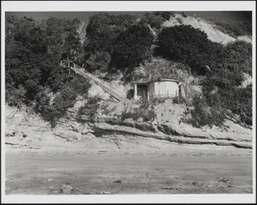 Image: Castor Bay Battery searchlight emplacement, 1944