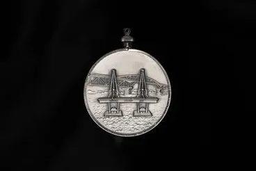 Image: medallion, commemorative
