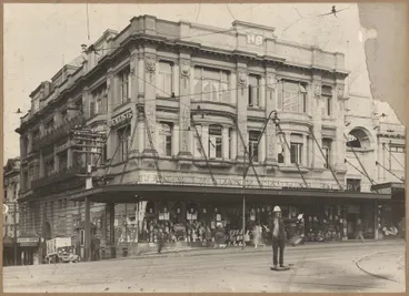 Image: Hallenstein Brothers branch premises, Karangahape Road