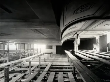 Image: Painting the interior of Dunedin Town Hall