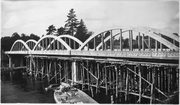 Image: Fairfield Bridge under construction