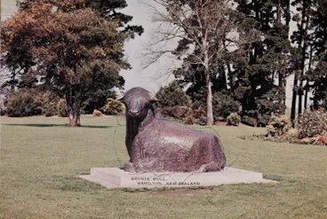Little Bull, Hamilton Gardens Image: Little Bull, Hamilton Gardens