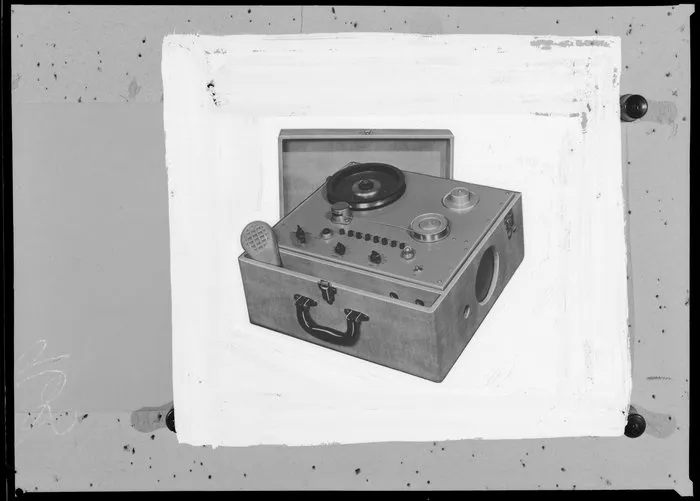 Reel to reel tape recorder