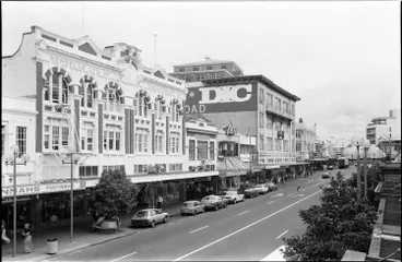 Image: Shops on Karangahape Road, Auckland Central, 1990