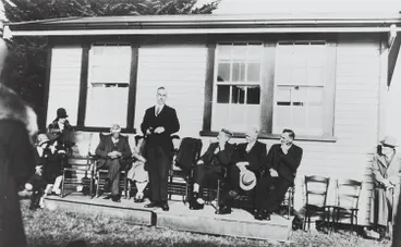 Image: The Minister speaks, Manurewa School, 1930.