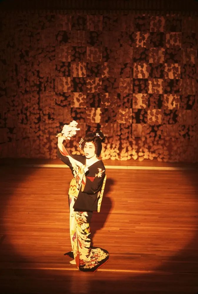 Japan series: stage performance