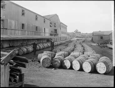 Image: Barrels of tallow on the wharf at Castlecliff, Wanganui