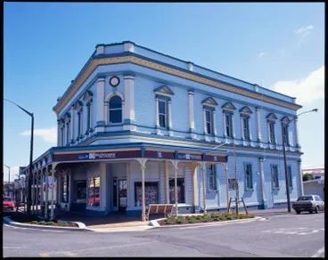 Image: McDonald Real Estate, Inglewood, 2001