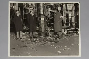 Queen Street riot. Pickets on duty outside a looted tobacconists' premises at entrance to His Majesty's Arcade Image: Queen Street riot. Pickets on duty outside a looted tobacconists' premises at entrance to His Majesty's Arcade
