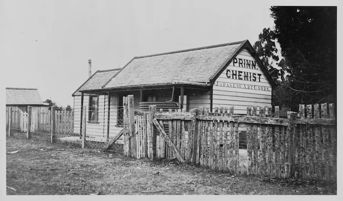 Creator unknown : Photograph of Robert William Prinn's chemist shop, Tamamutu Street, Taupo