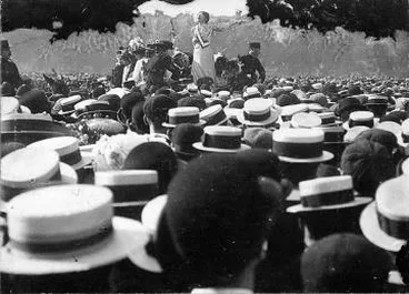 Christabel Pankhurst speaking in Hyde Park, London : Photograph Image: Christabel Pankhurst speaking in Hyde Park, London : Photograph