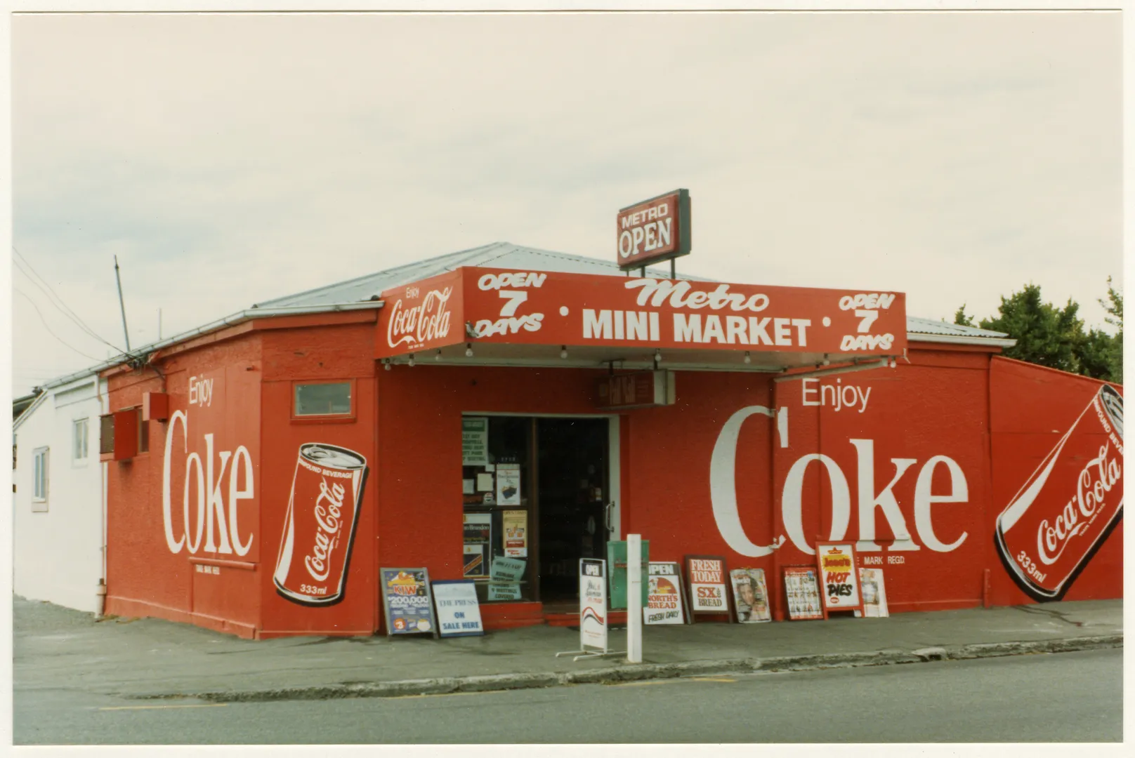 Metro Mini Market on Lincoln Road