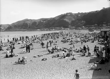 Image: People on the beach, Lyall Bay, Wellington