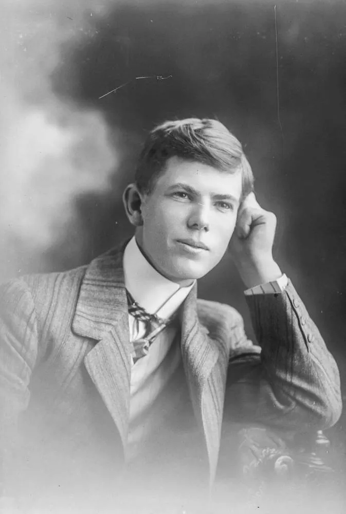 Mr Sinel, 1910