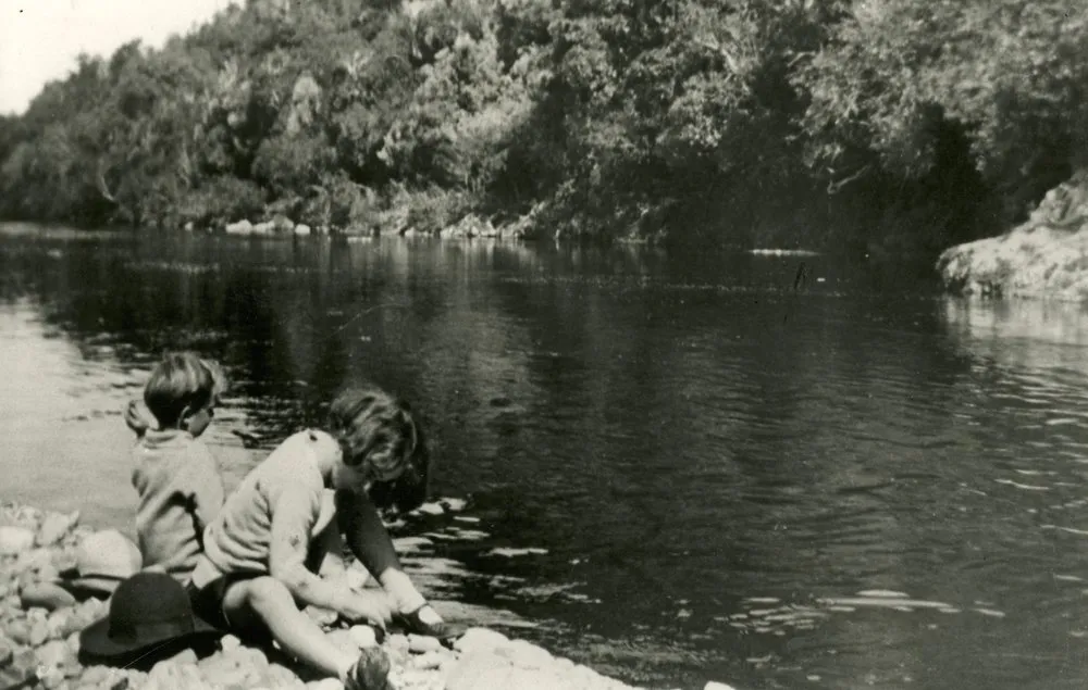 Te Awa Kairangi / Hutt River; Soldiers' Pool.
