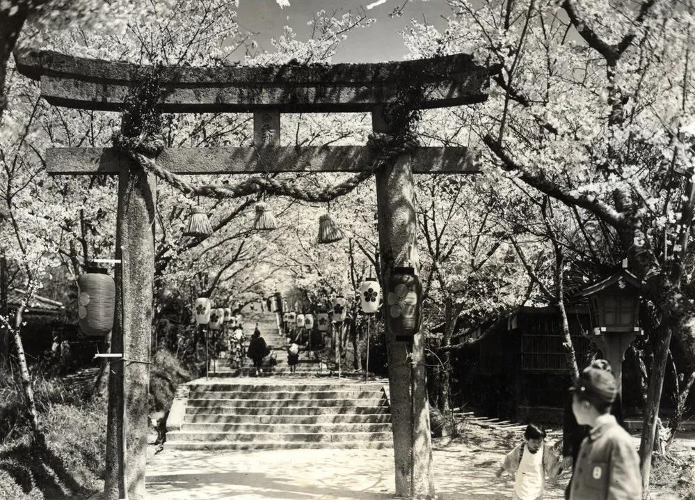 Military Service, World War II; Japan; gateway.