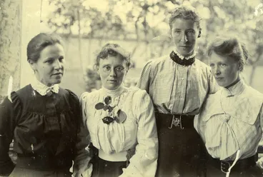 Image: Women Missionaries At Ichang