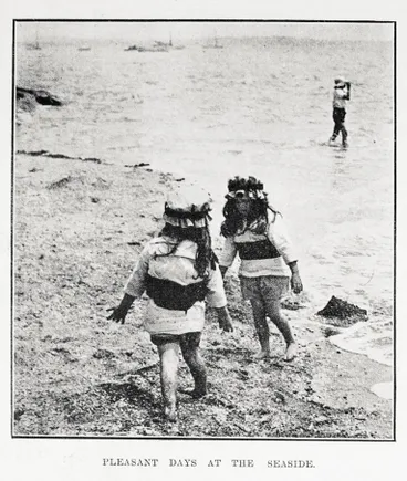 Image: Pleasant days at the seaside