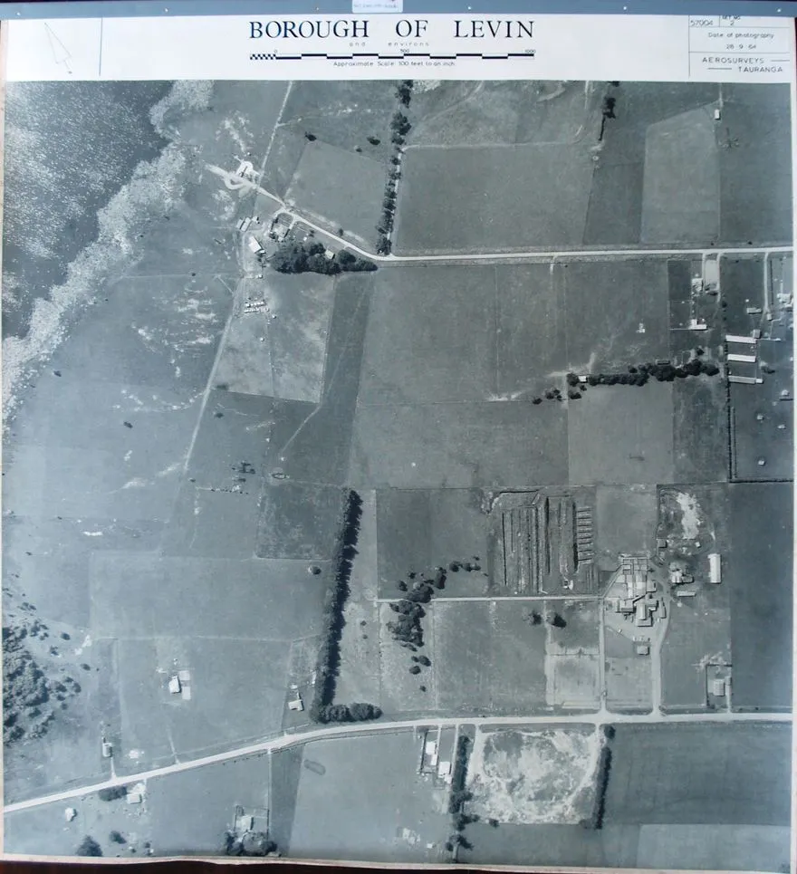 Aerial survey photograph (Levin)