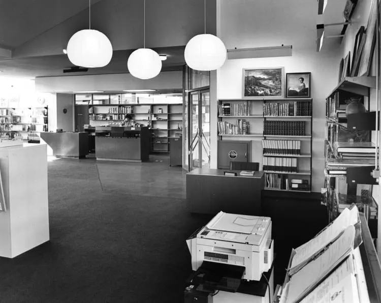 Interior of Northcote Library.