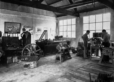 Image: Engineering Laboratory, c1930s