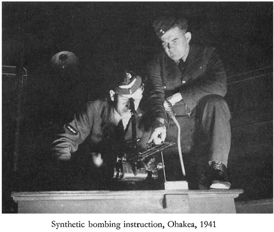 Synthetic bombing instruction, Ohakea, 1941