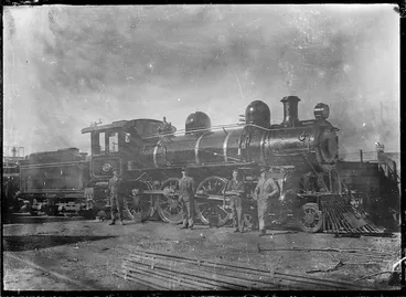 Image: Ud Class steam locomotive, New Zealand Railways no 464, 4-6-0 type