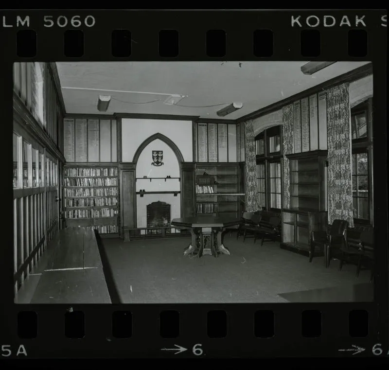 Negative: Christ's College