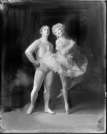 Image: Madame Pavlova and a male dancer, 1926