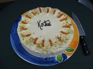 Image: Kōtui cake - Carrot