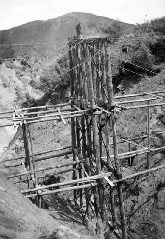 The construction of a East Coast railway bridge