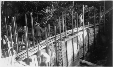 Image: Hydro dam under construction at Onekaka