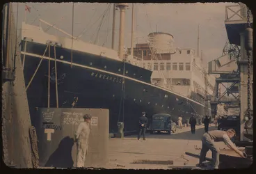 Image: Photograph of ship Wanganella in Wellington Harbour
