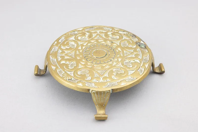 Brass trivett