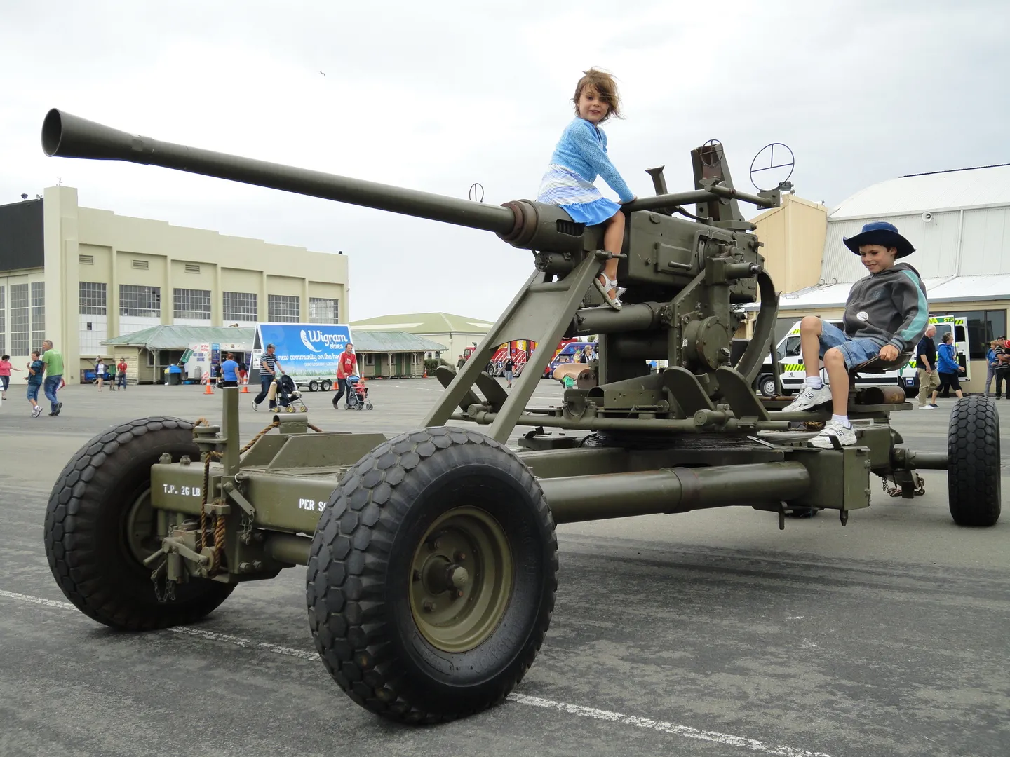 Bofors 40 mm L/60 gun