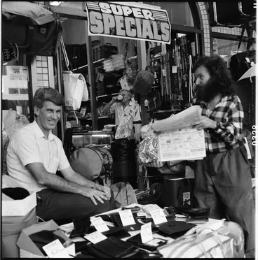 Image: Shoppers in Karangahape Road, 1989