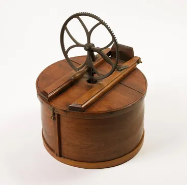 Image: Babcock Centrifuge Fat Tester